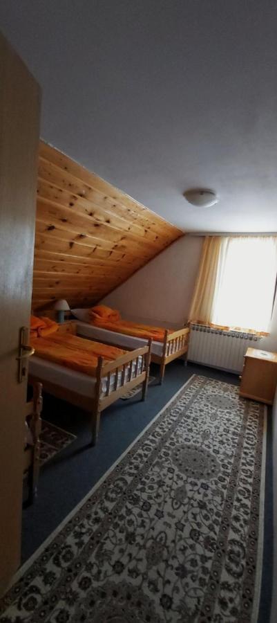 Bed And Breakfast Vila Lala Яхорина Екстер'єр фото