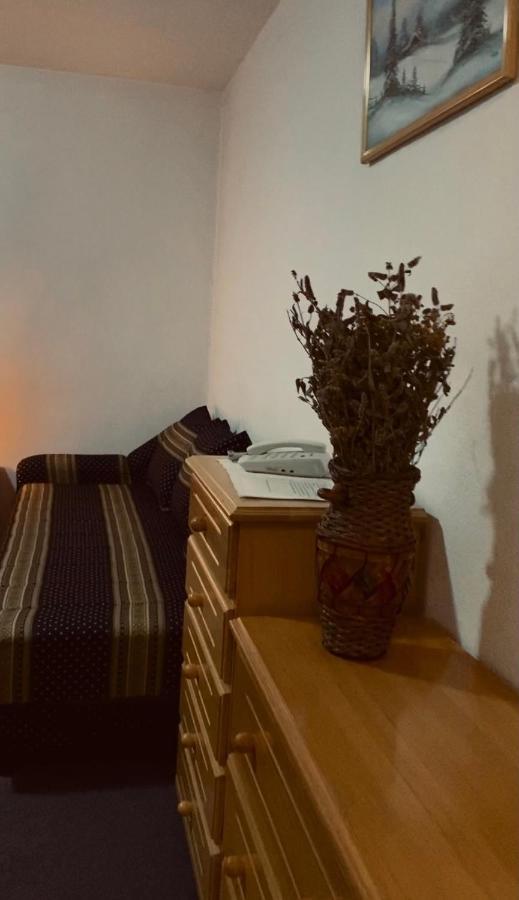 Bed And Breakfast Vila Lala Яхорина Екстер'єр фото